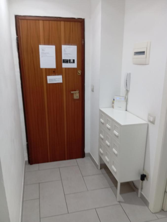 Apartament Apartament Famagosta Milano Zewnętrze zdjęcie